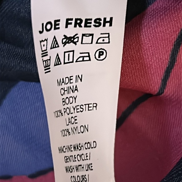 NWT Joe Fresh ,satin ,lace ,floral flare skirt,satin feel, - Picture 11 of 11